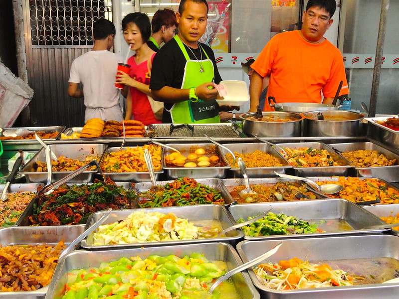 Ulica Khao San Road- rozrywkowe serce Bangkoku i mekka backpackerów 8