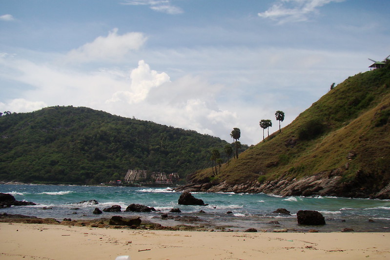 Ya Nui Beach – mała, kameralna plaża na wyspie Phuket 3