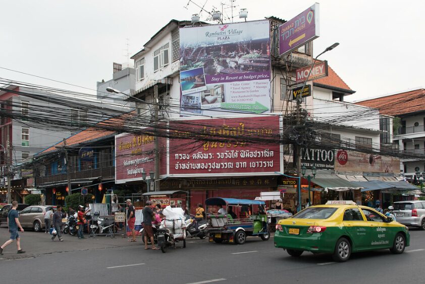 Ulica Khao San Road- rozrywkowe serce Bangkoku i mekka backpackerów 10