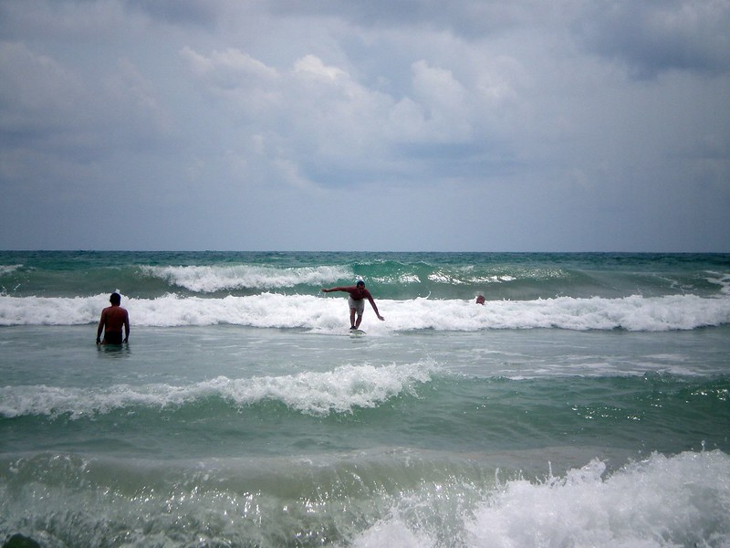 Phuket: 14 turystów utonęło od początku roku. Ratownicy ostrzegają przed silnymi prądami