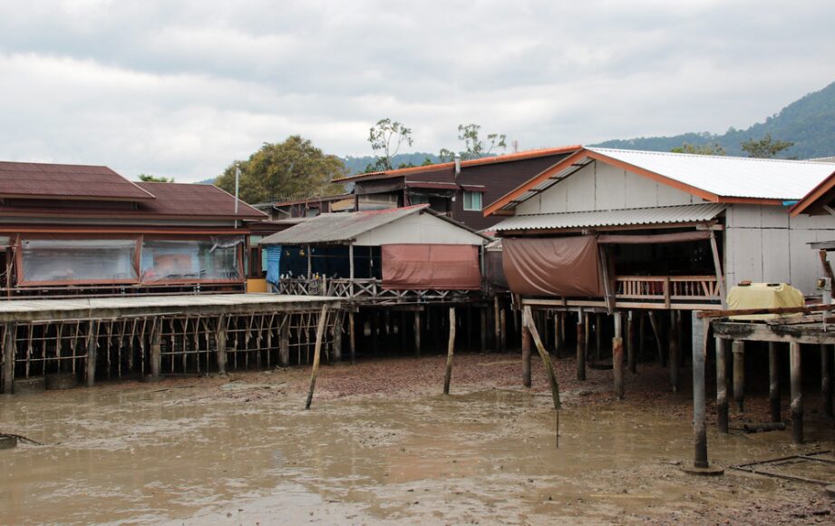 Koh Lanta Old Town - drewniane domki, widok na morze i niedzielny targ 6