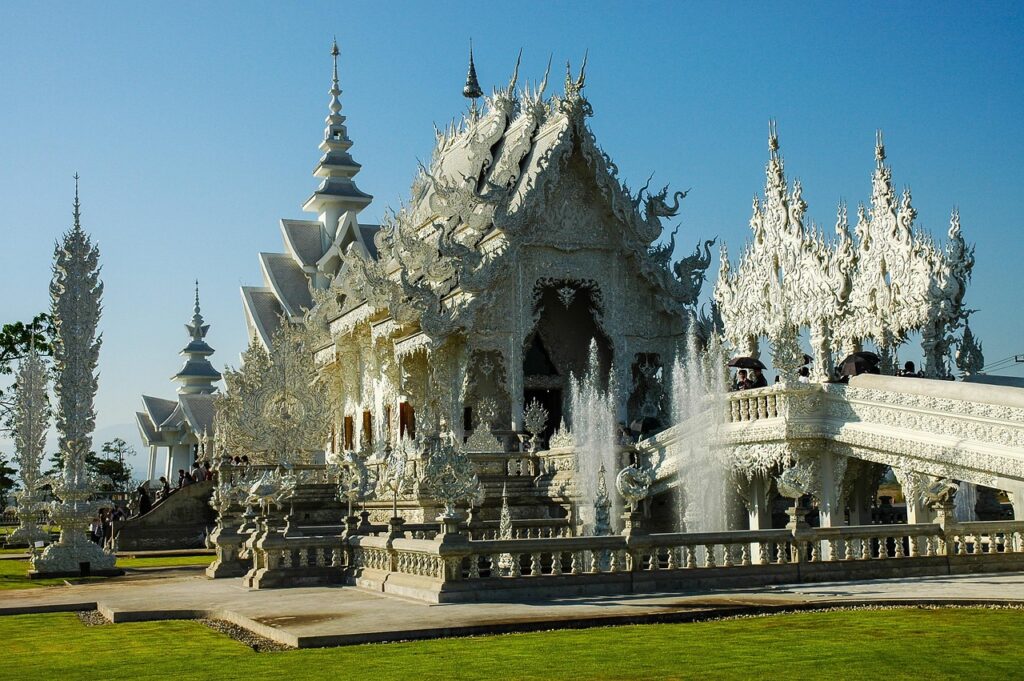 Wat Rong Khun – Biała Świątynia w Chiang Rai